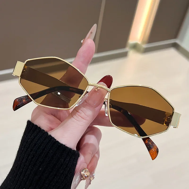 Occhiali da sole da donna con  - Sunglasses Uv400 recensione e prezzo